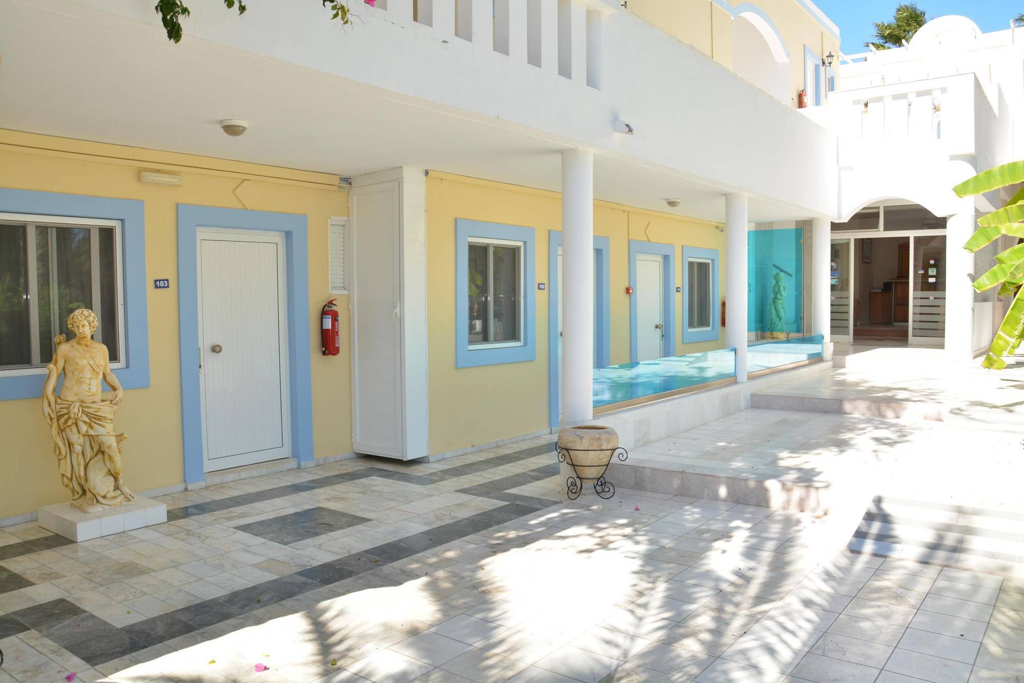 Cavo D' Oro Hotel Marmari  Bagian luar foto