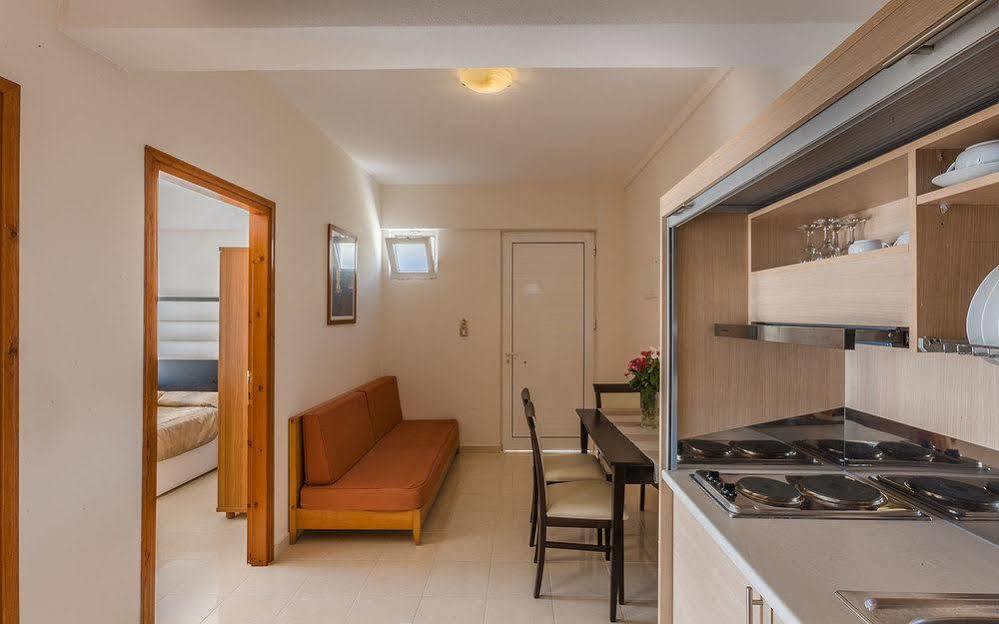 Cavo D' Oro Hotel Marmari  Bagian luar foto
