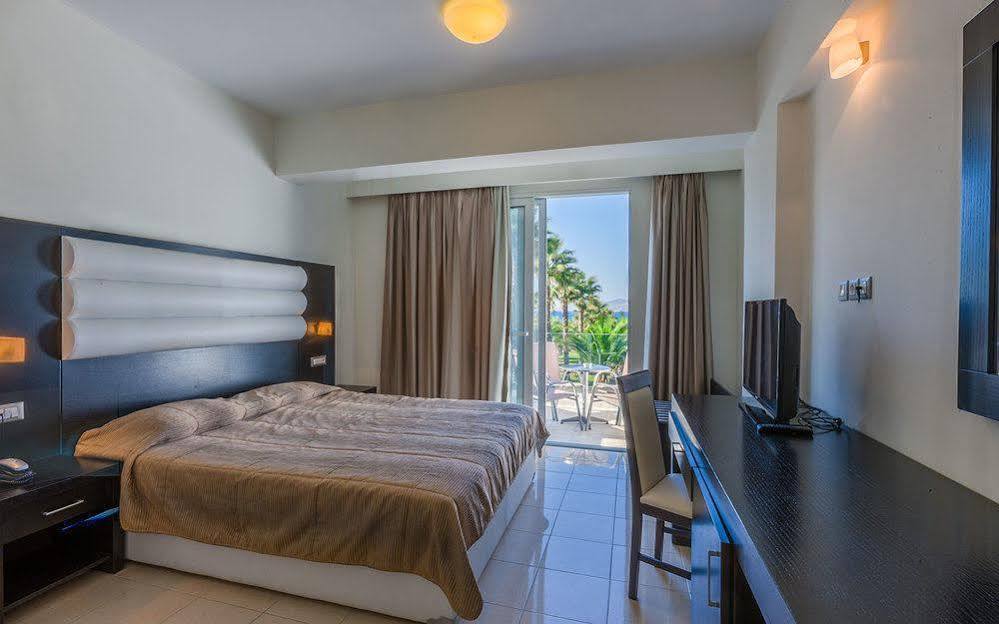 Cavo D' Oro Hotel Marmari  Bagian luar foto